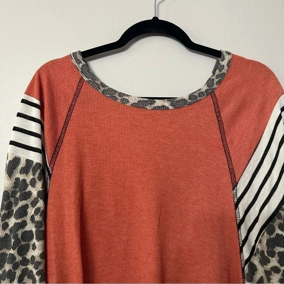 Lovely J Women's Color Block Stripe and Cheetah Long Sleeve Top Size XL GUC - Picture 3 of 8